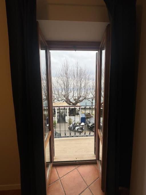 Fronte Lago Nel Centro Storico “La Casa Del Lago” Trevignano Romano Esterno foto