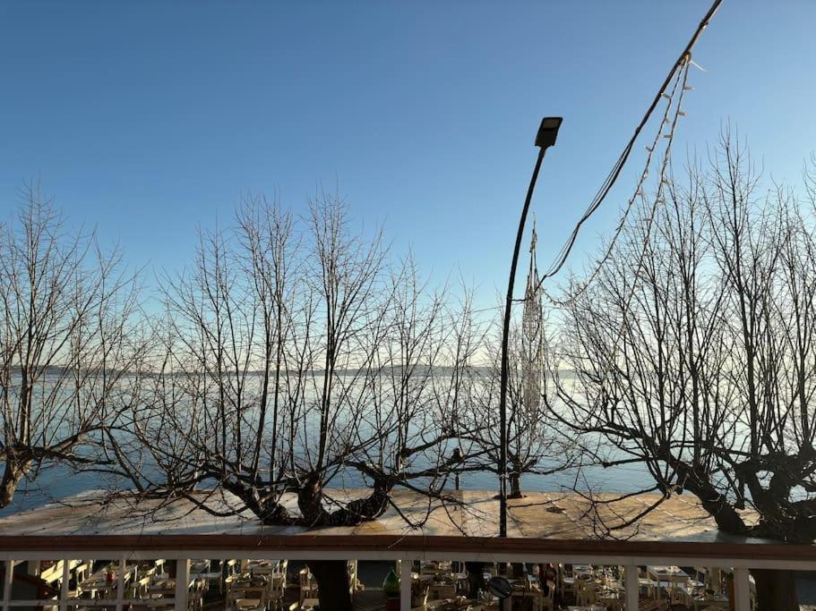 Fronte Lago Nel Centro Storico “La Casa Del Lago” Trevignano Romano Esterno foto